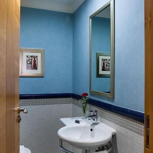 Apartament typu deluxe z łóżkiem king-size